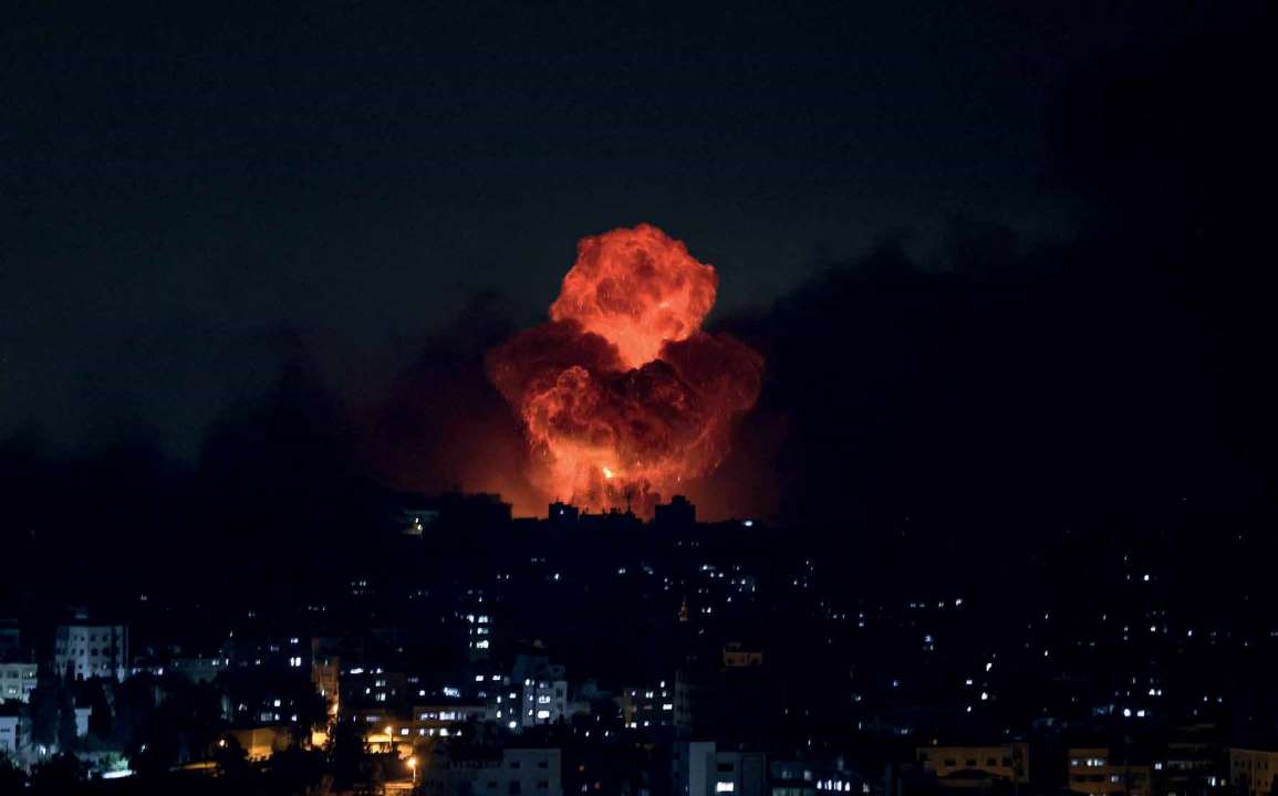 الجيش الإسرائيلي يشن هجمات جوية على قطاع غزة.