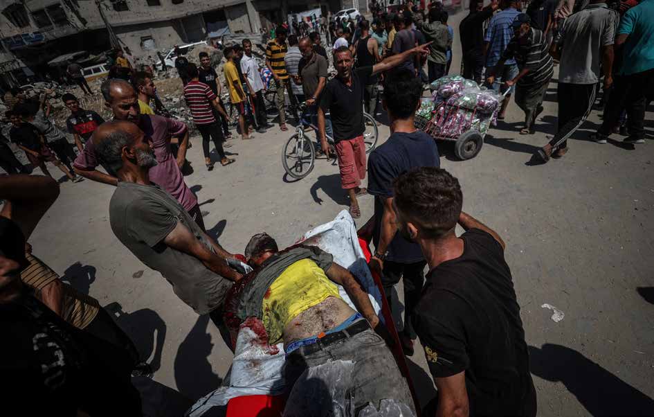 An Israeli airstrike on a beachfront café—located in a crowded area where large numbers of Gazans gathered to rest—killed and injured many people.